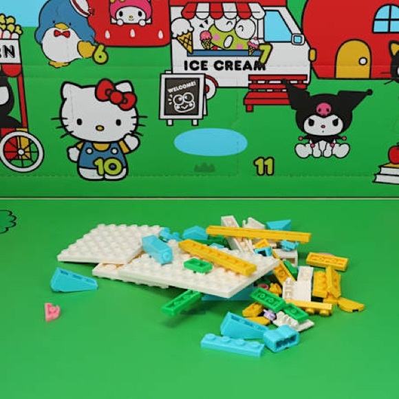 Hello Kitty and Friends 12 Days of Construction Build Set NEW - Picture 6 of 8